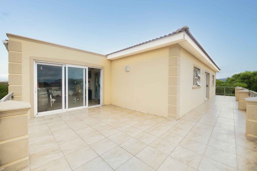 4 Bedroom Property for Sale in Pearly Beach Western Cape